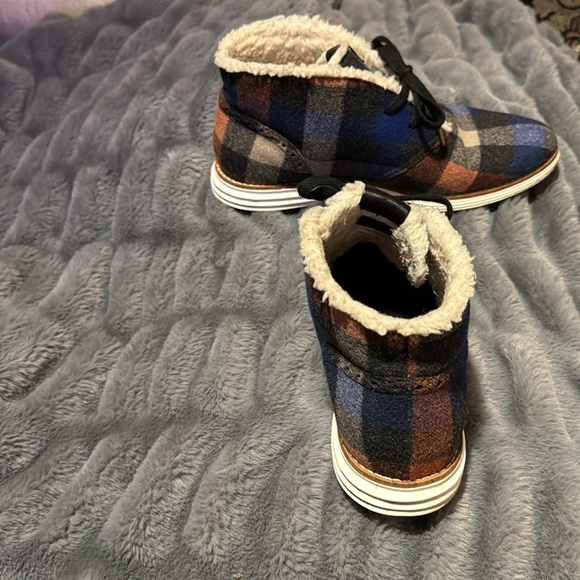 Womens COLE HANN Plaid Grand Wool Sherpa lined Chucka Booties Size 8.5 US - Picture 3 of 9